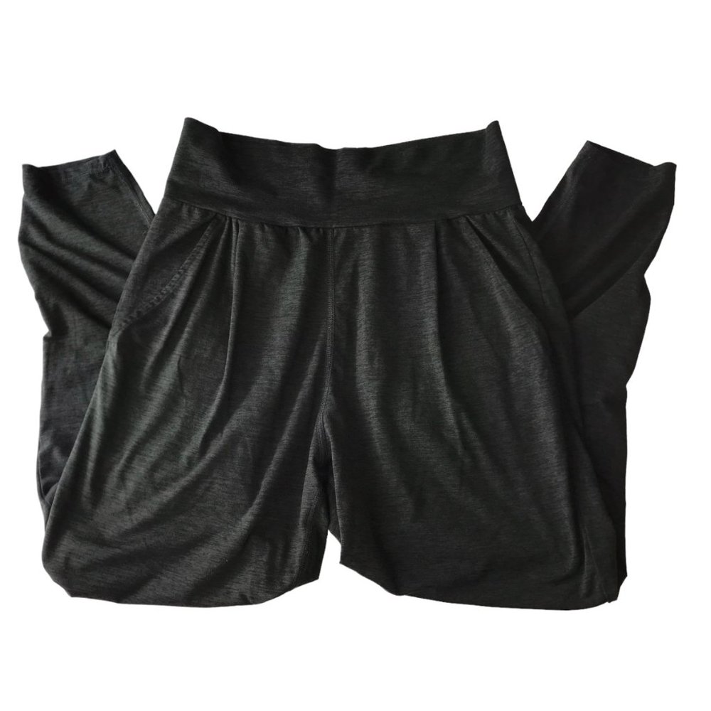 Vuori Sweatpants, Daily Jogger Style, Lightweight.  Green.  Size Women's Small.